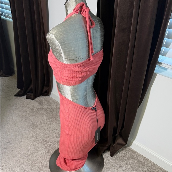 PrettyLittleThing Coral Asymmetrical Halter Dress - Picture 3 of 6